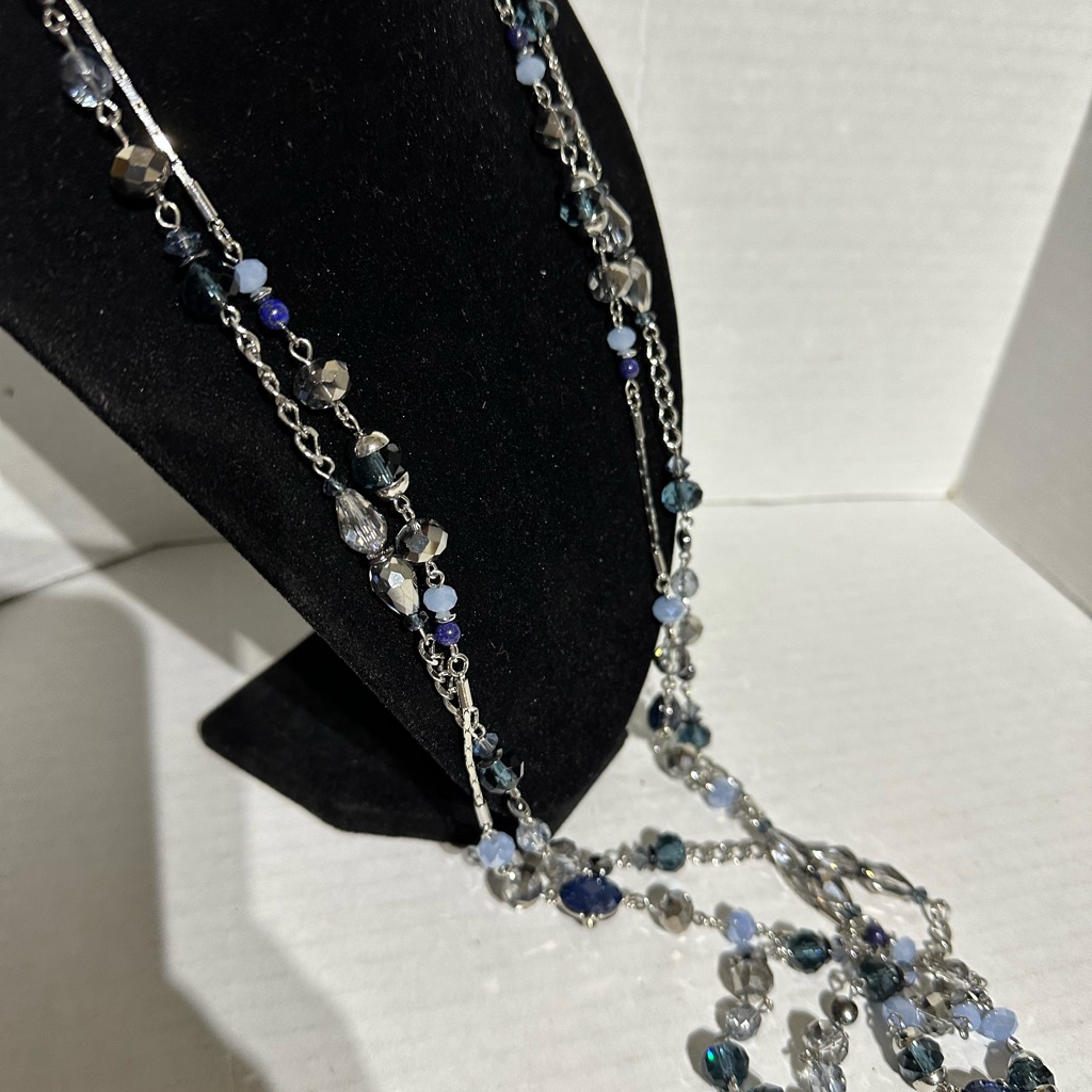 White House Black Market Necklace 14 Double Strand 36$